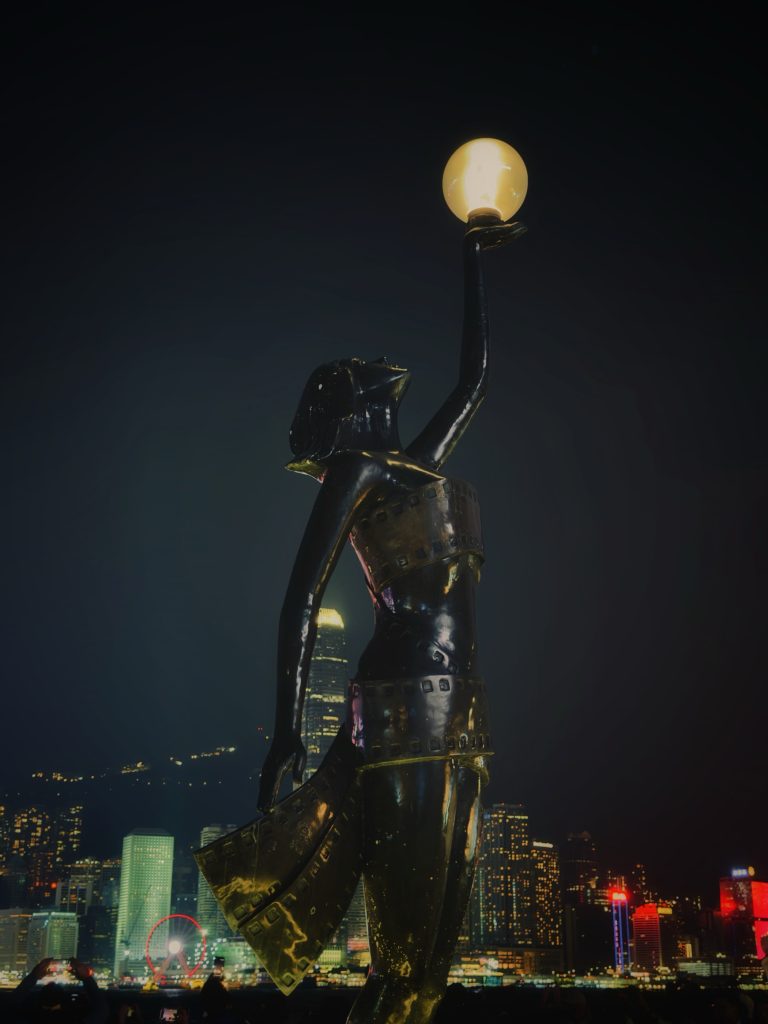 金像奖女神铜像